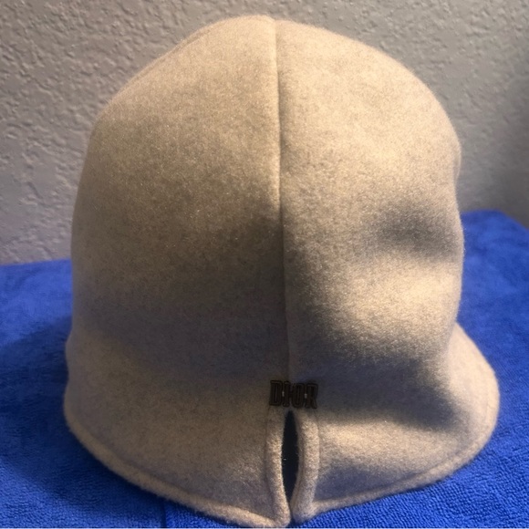 Dior Classic Beige Hat - Picture 1 of 4